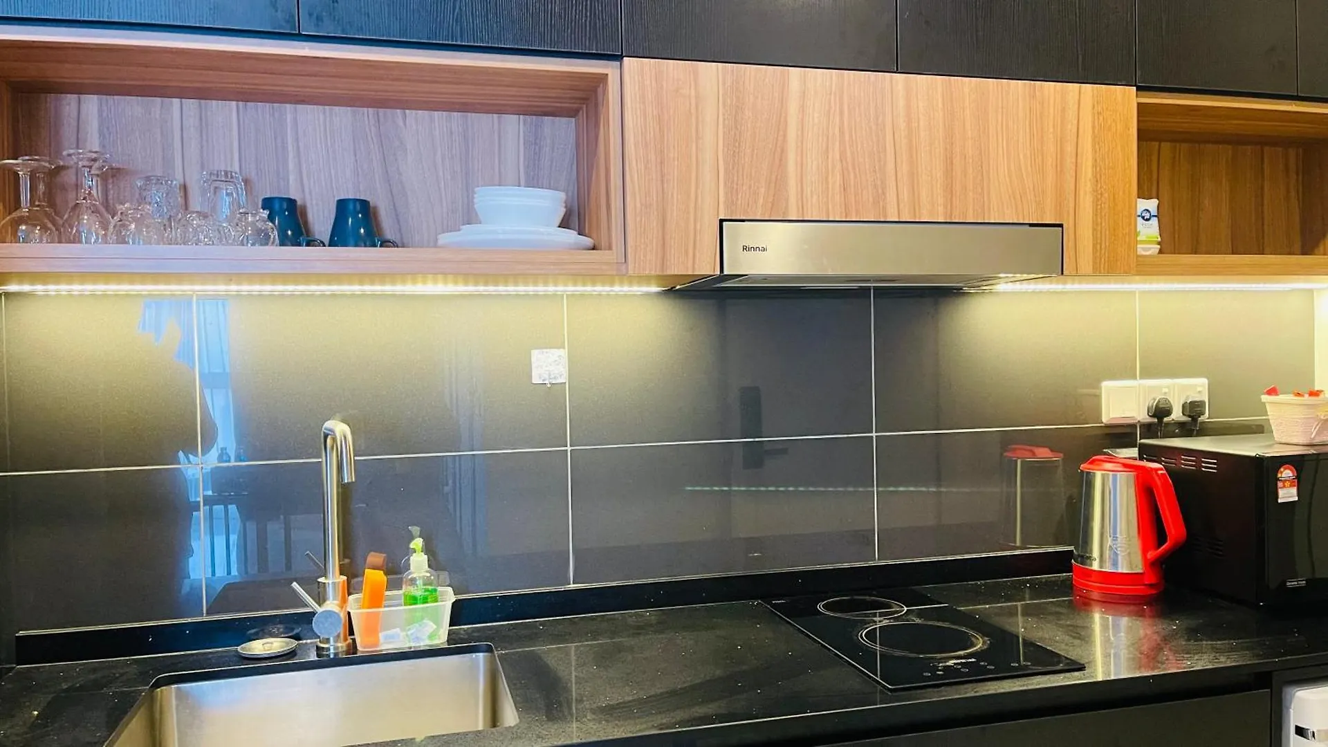 Axon Suites Infinity Pool 쿠알라룸푸르 0*,  말레이시아