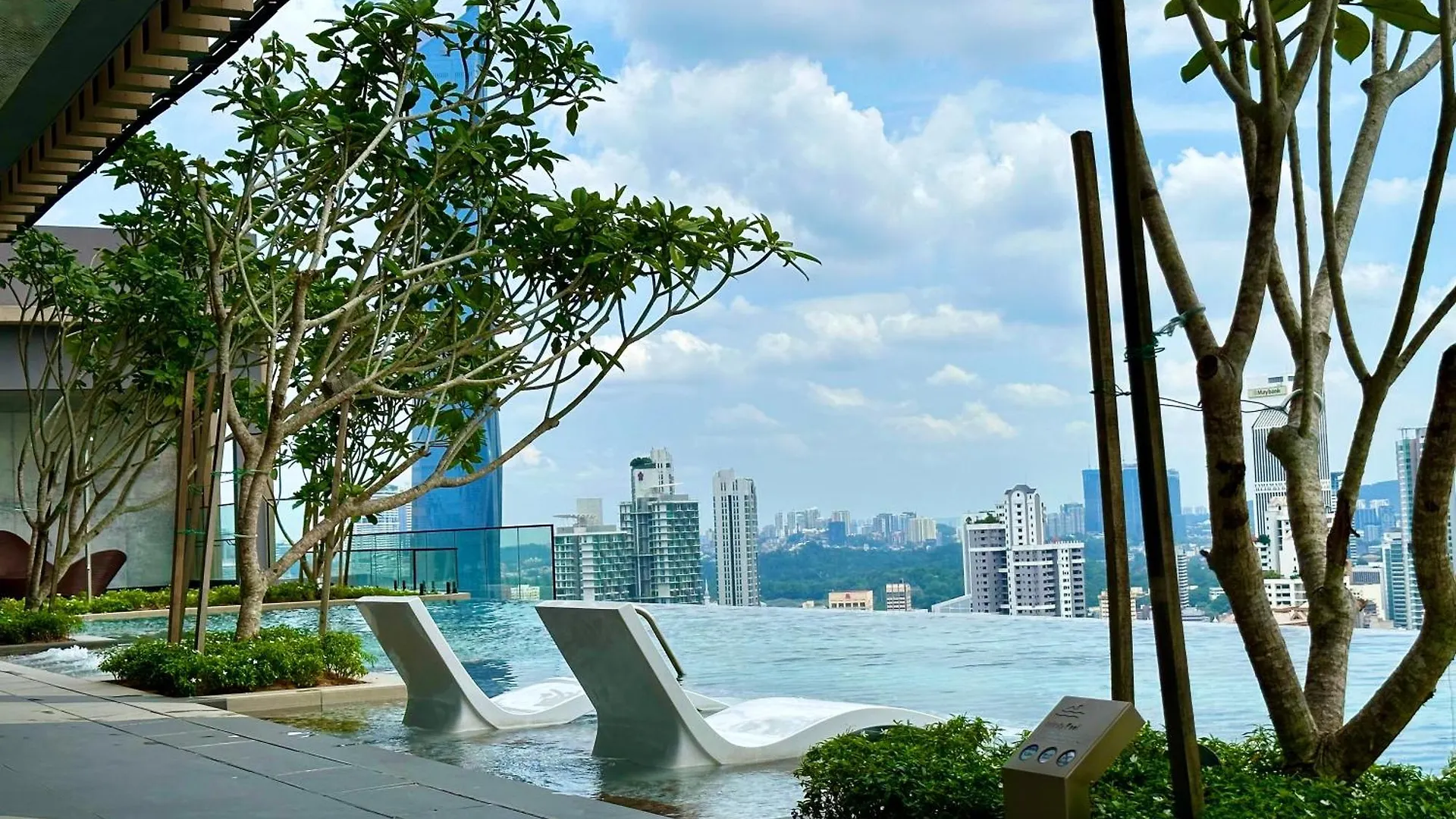 Axon Suites Infinity Pool 쿠알라룸푸르 0*,