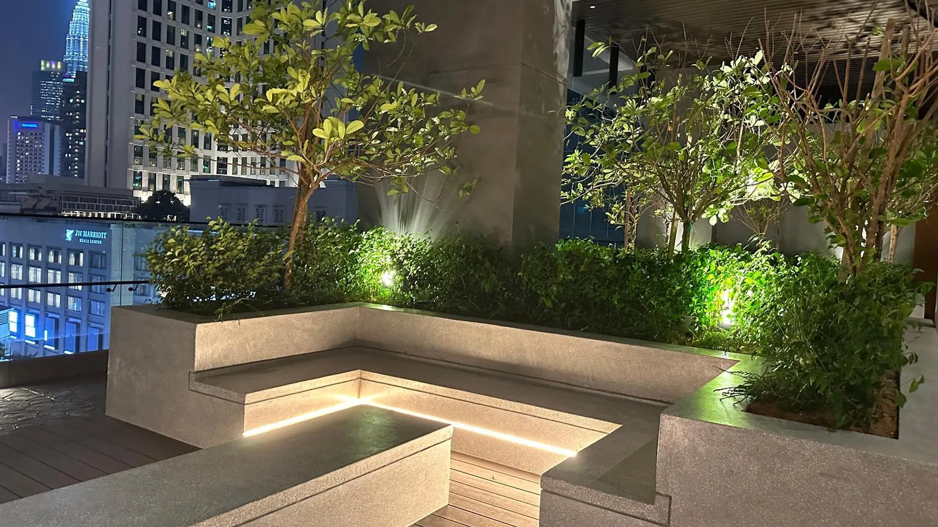 Axon Suites Infinity Pool 쿠알라룸푸르