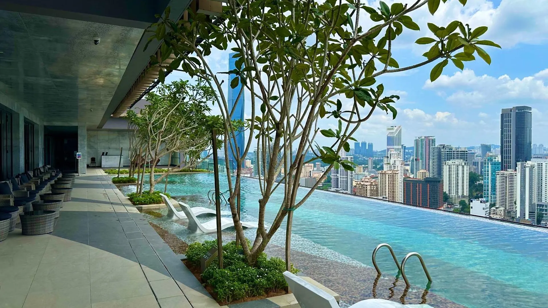 Axon Suites Infinity Pool Kuala Lumpur Apartment