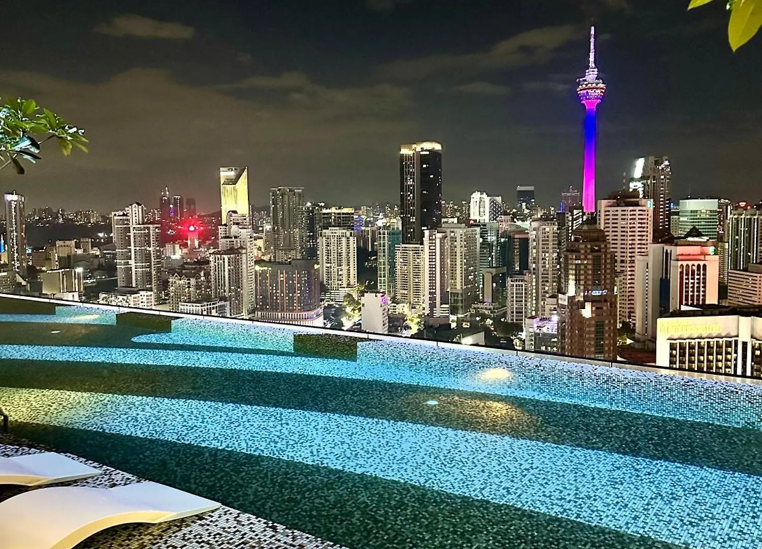 Axon Suites Infinity Pool Kuala Lumpur